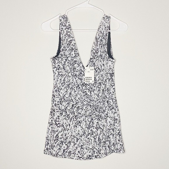 NWT H&M Black & White Speckled Faux Wrap Top Size Small - Picture 1 of 7